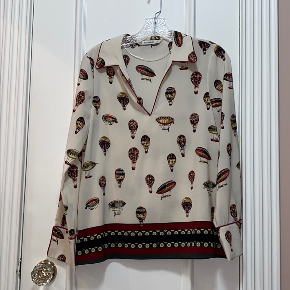 NWOT blouse with hot air balloons